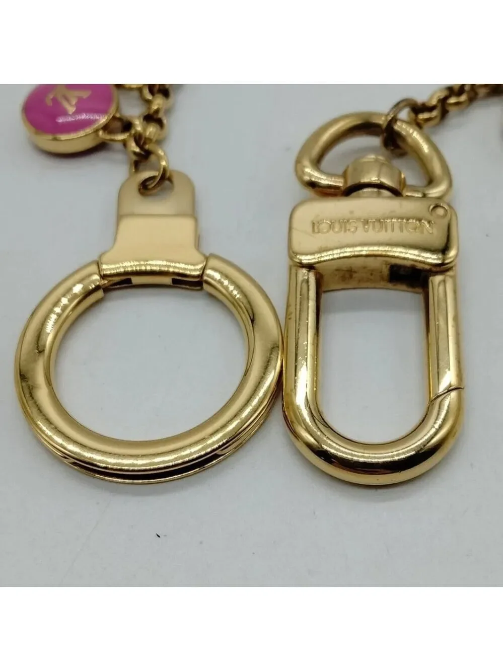Louis Vuitton Key Ring Gold Pinks 600-060225